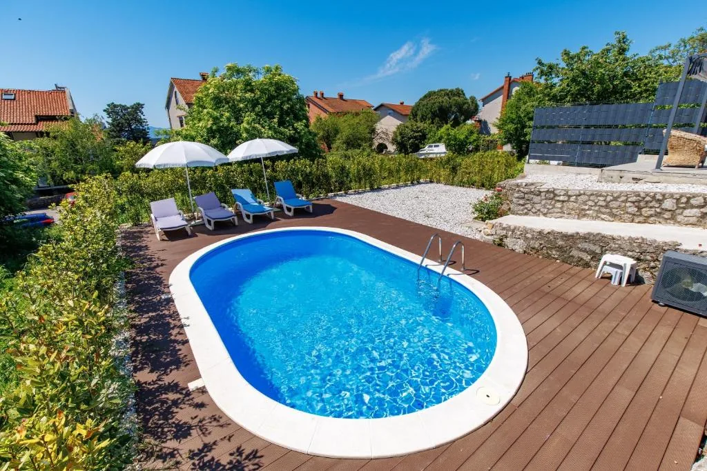 Heated pool and garden in Rijeka